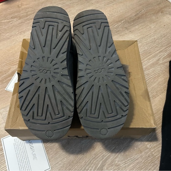 UGG Swarovski crystal Mini Bailey Button Bling boots Grey Size 7 W/Box - Picture 7 of 13